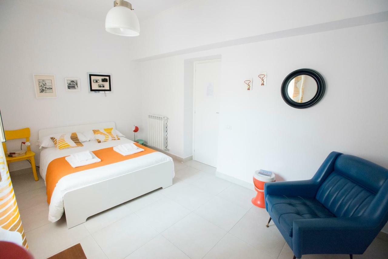 Interno16Holidayhome เนเปิลส์ ภายนอก รูปภาพ