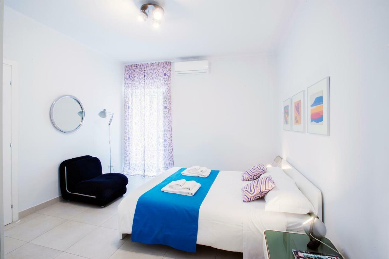 Interno16Holidayhome เนเปิลส์ ภายนอก รูปภาพ