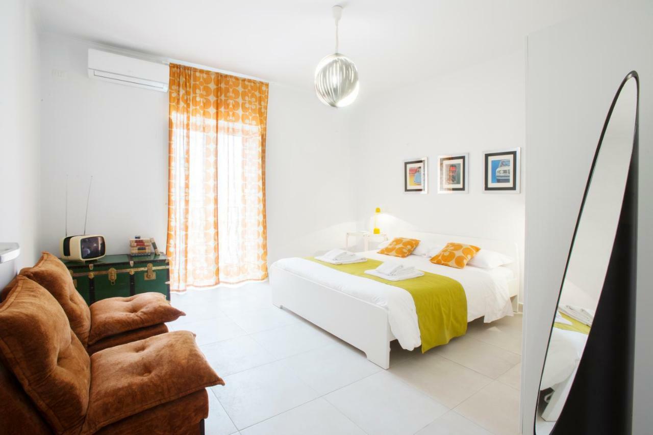 Interno16Holidayhome เนเปิลส์ ภายนอก รูปภาพ
