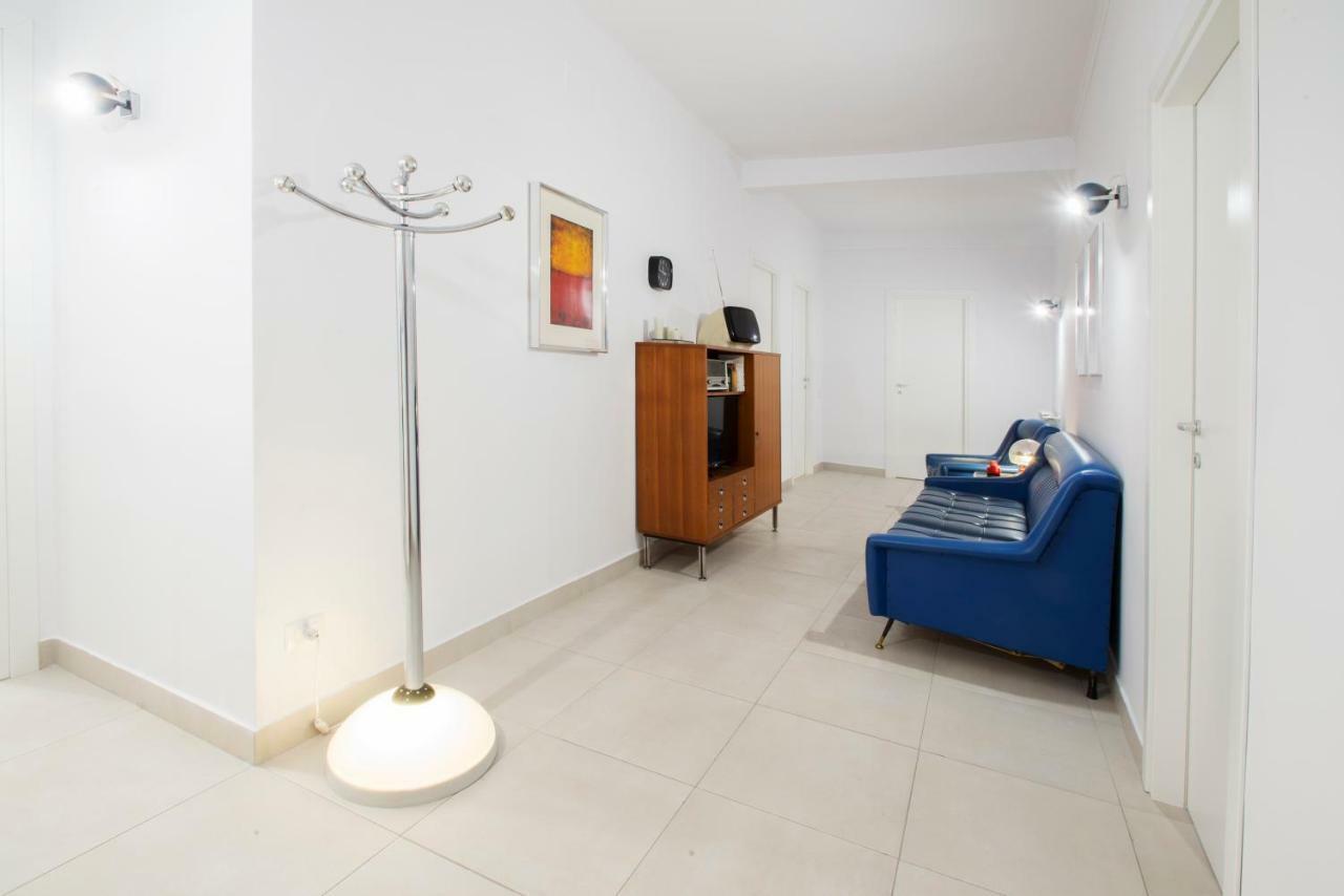Interno16Holidayhome เนเปิลส์ ภายนอก รูปภาพ